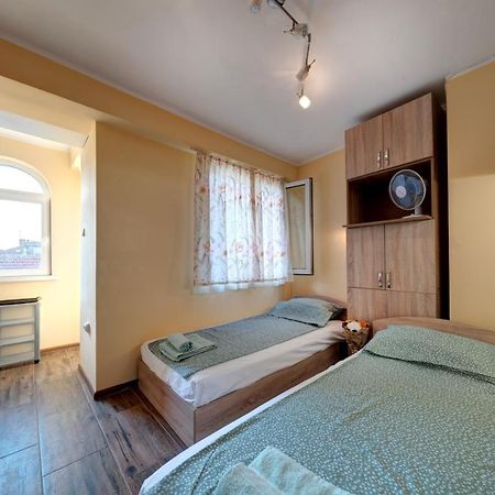 Funny-Gunny Room To The Sea Garden Burgas by Eksteriør bilde